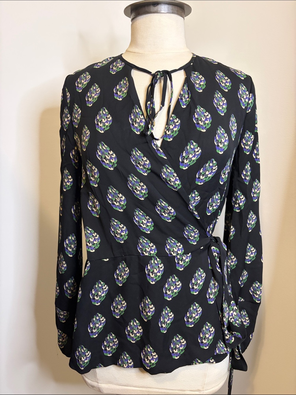 DIANE VON FURSTENBERG DVF Black Silk Artichoke Floral Print Wrap Blouse SIZE 8